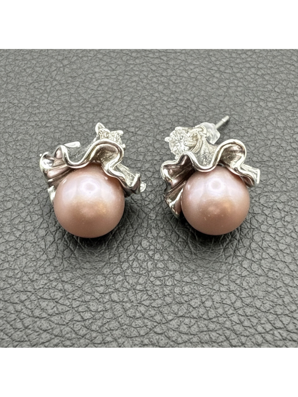 candy+clover ruffled silver capped pink freshwater pearl earrings
